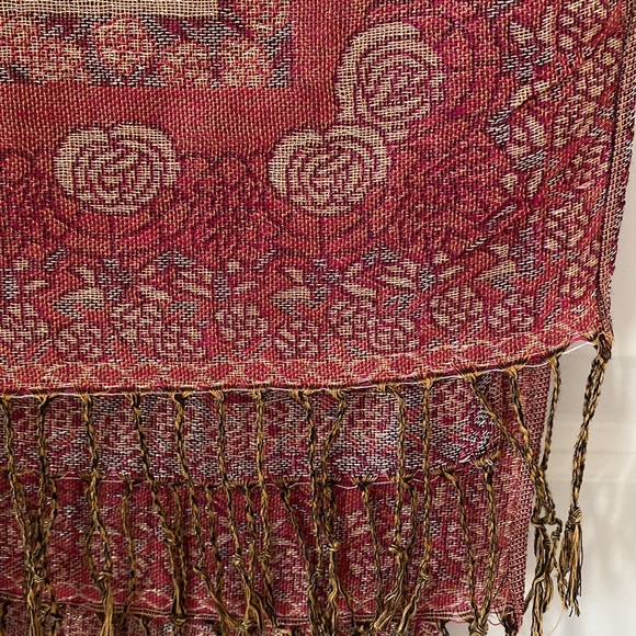 Red, Gold, Silver Pashmina Wrap/ Stole w Tassel Fringe, Roses & Paisley Print - Picture 4 of 14